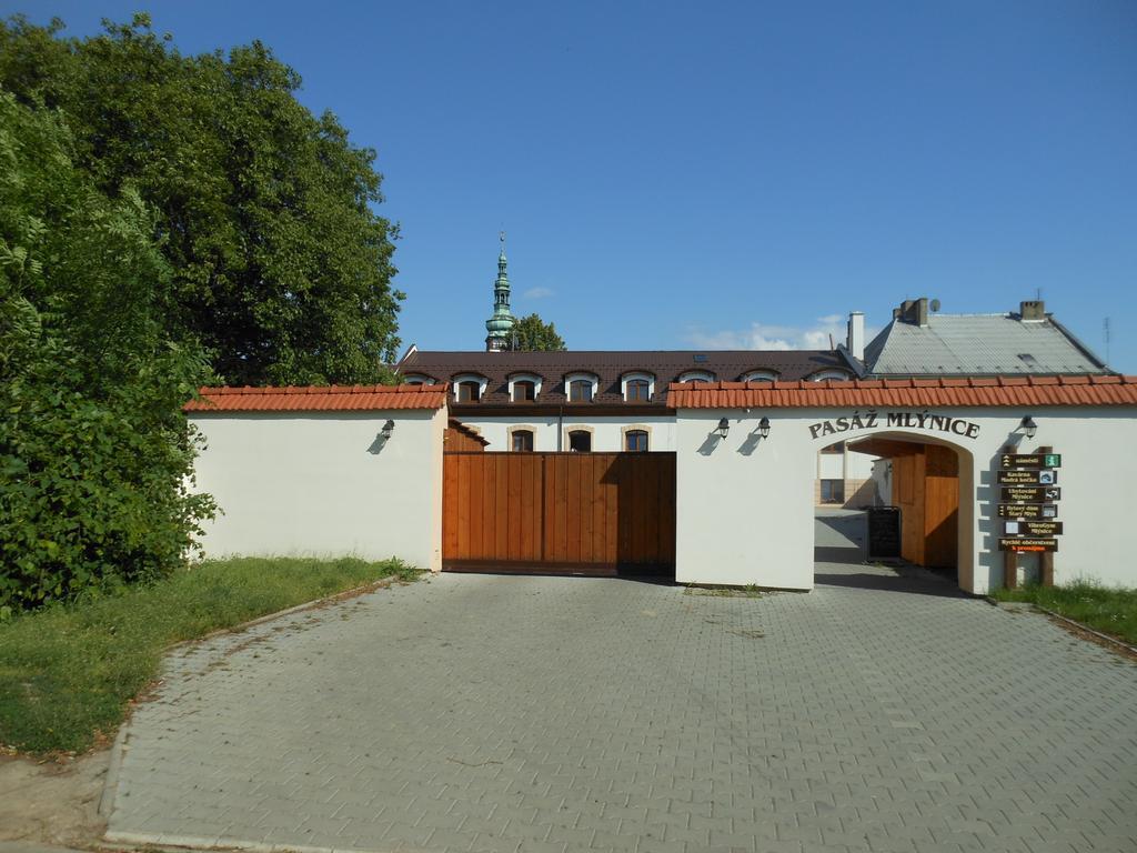 Apartmany A Ubytovani Mlynice Литовел Экстерьер фото